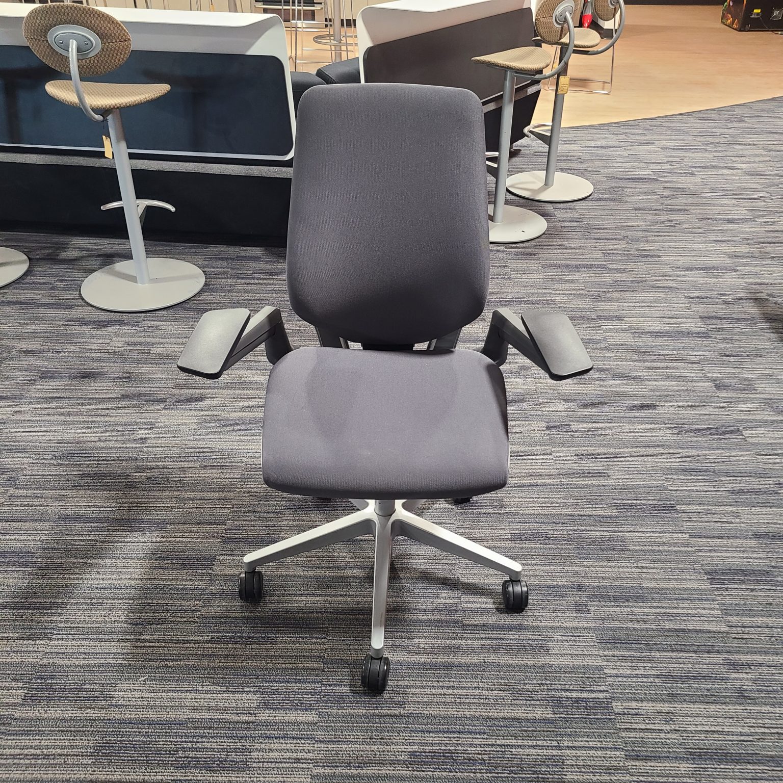 New & Used Office Furniture Minneapolis, MN All Furniture Inc.